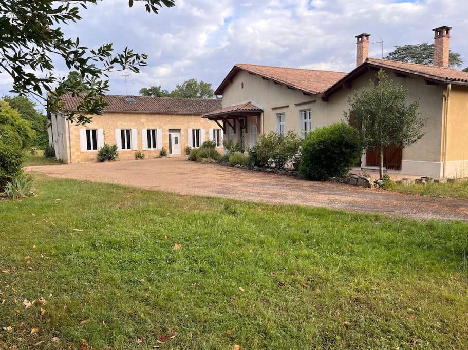 Hébergement de vacances Ancien Chai Rénové Dans Un Parc Clos De 3 Hectares *